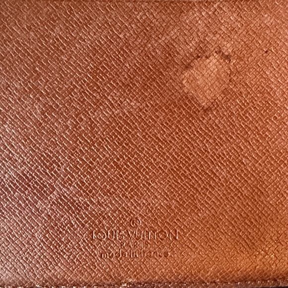 Louis Vuitton Monogram Wallet and Key Holder Set- Authentic - Picture 6 of 15